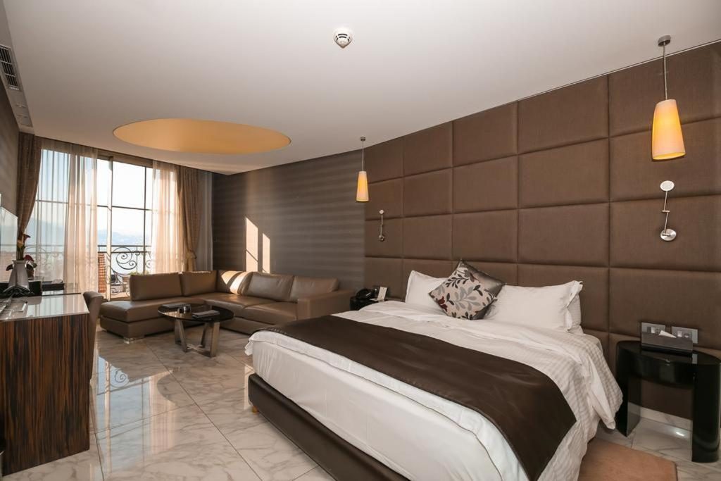Sea view bedroom at Monte Cassino